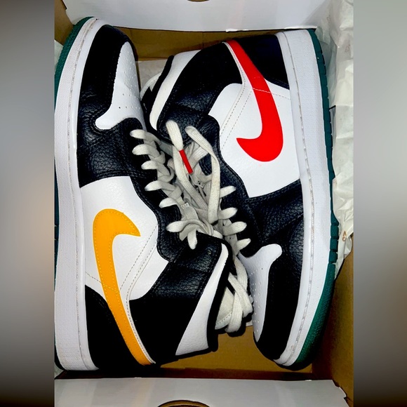 Jordan Shoes - Women Air Jordan 1 Mid